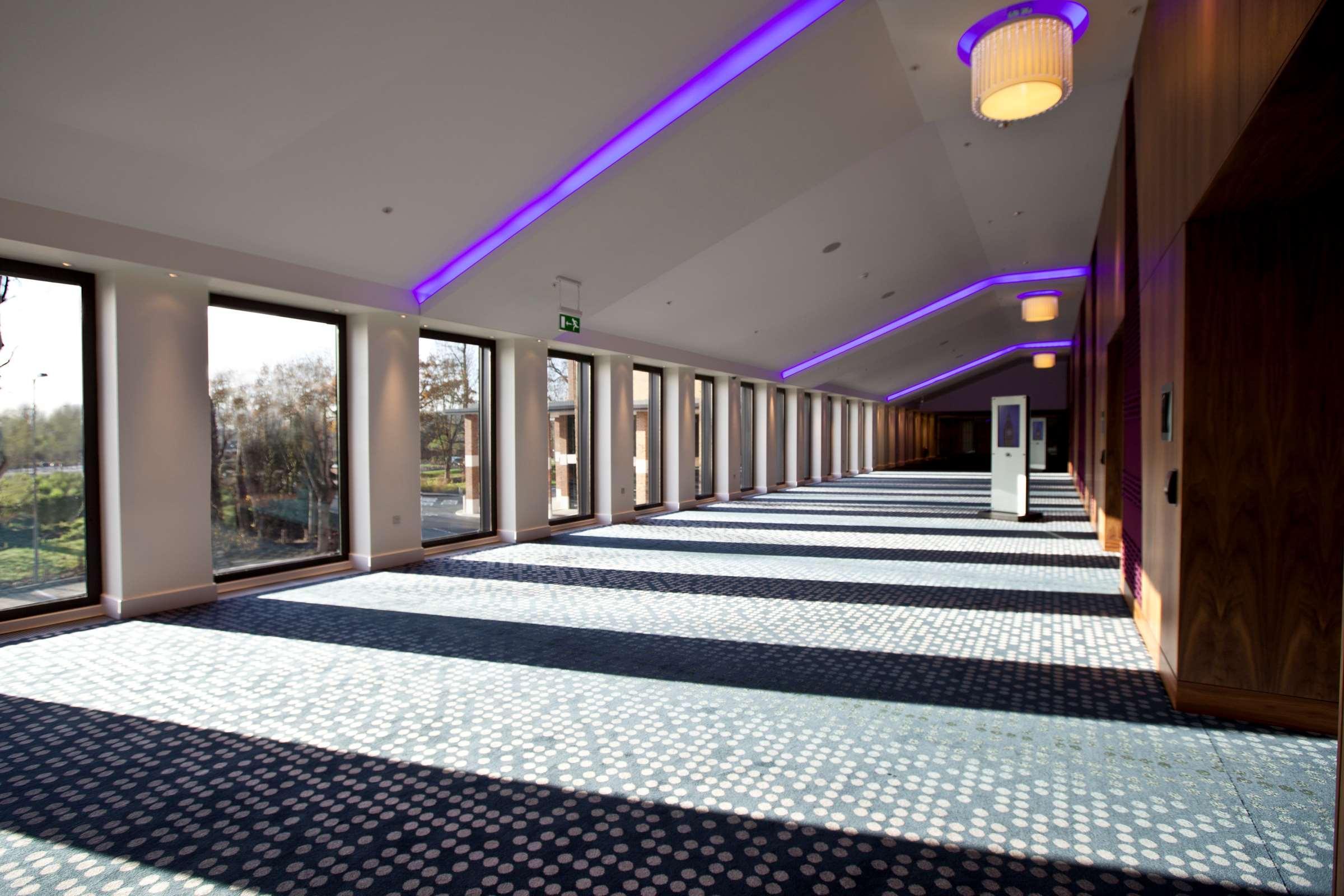 Hilton London Heathrow Airport Terminal 5 Hotel Hillingdon Interior photo